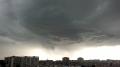 Un temporale rotante (supercella) è in grado di provocare grandinate, forti raffiche di vento e tornado. 