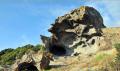Particolare delle cavità (tafoni) nelle rocce di "Su Colombariu"