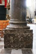 Percorso geologico urbano - Fossili colonne della Chiesa Madre