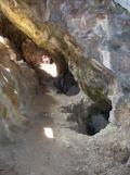 Percorso interno nella miniera di Brecca, particolare degli scavi nella vena antimonifera
