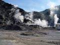 Cratere della Solfatara con attività fumarolica