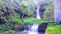 Cascata sotto il castello